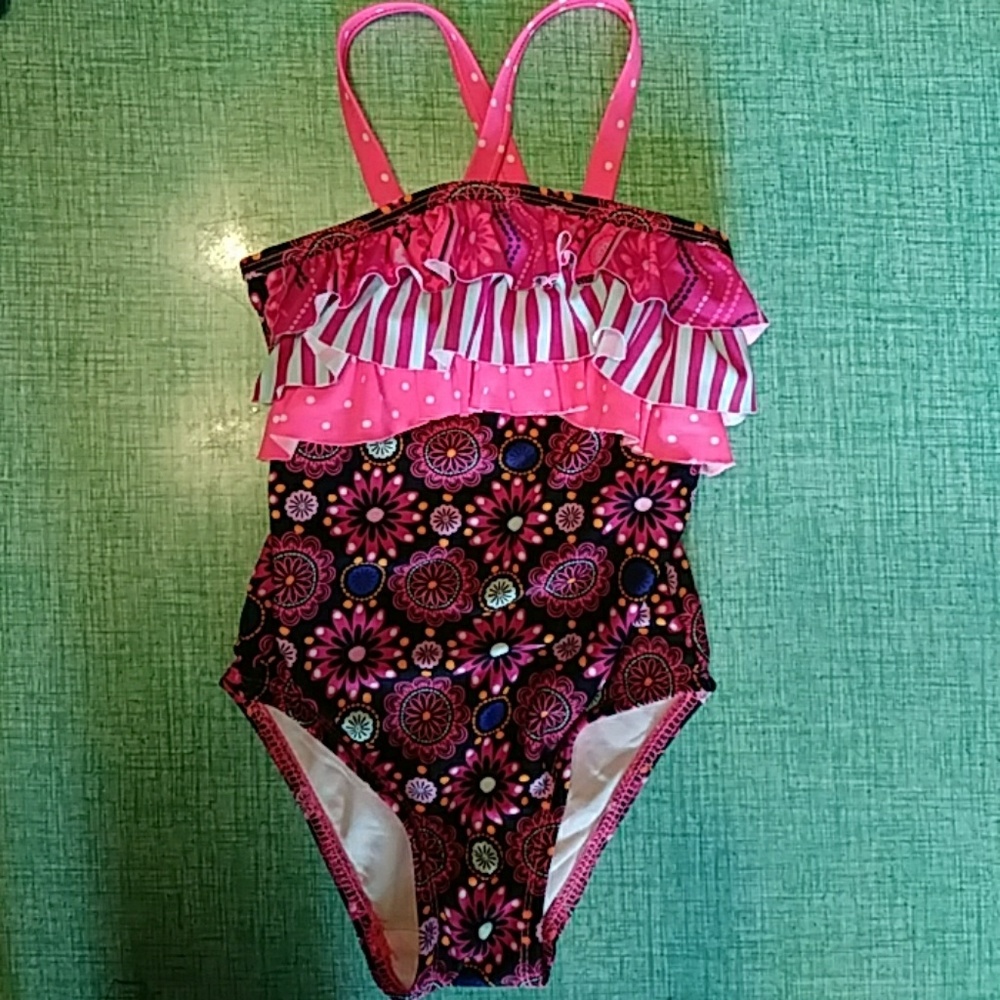 Toddler girls swimsuit Circo Size 2t boho pink